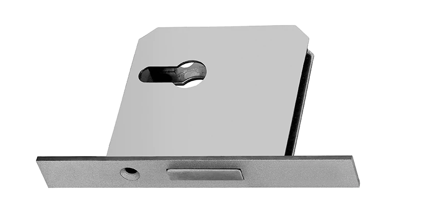 Fix A Deadbolt Door Lock in Santa Fe Springs, California